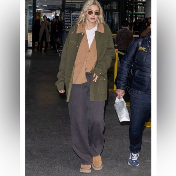 NWT UGG Tazz Platform Mule Slipper Clog Chestnut Women’s Size 8 - Picture 4 of 15